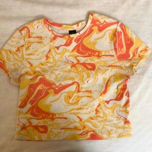 wild fable crop top! pretty swirl patterns in different shades of orange!🧡